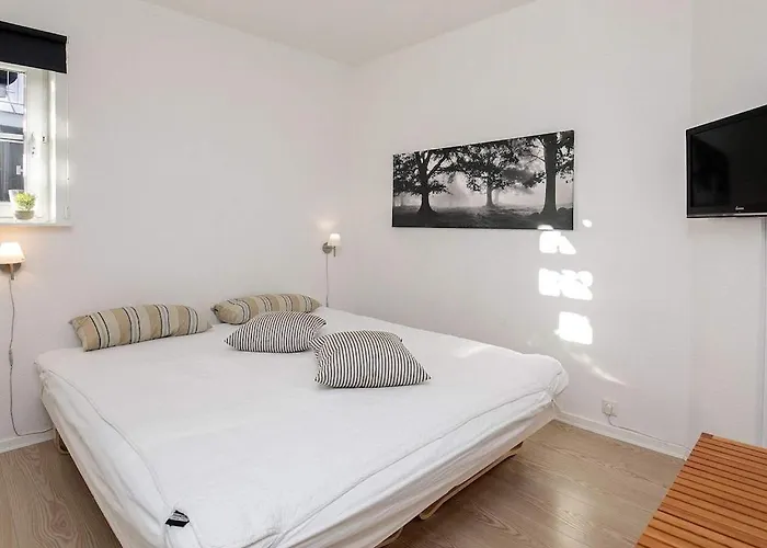 6 Person Holiday Home On A Holiday Park In Bogense Apartmán *